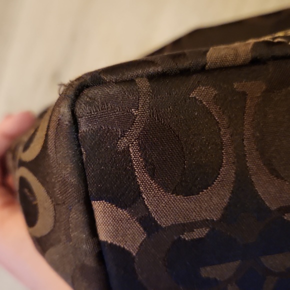 Coach Brown Signature Turn lock Sholder bag - Picture 11 of 15